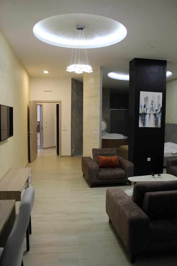 Ideal City Tutin Exterior foto